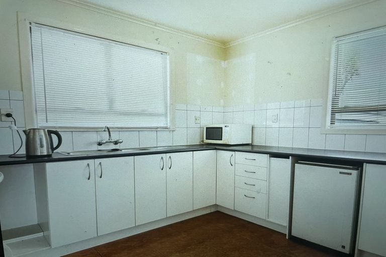 Photo of property in 301 Swanson Road, Ranui, Auckland, 0612