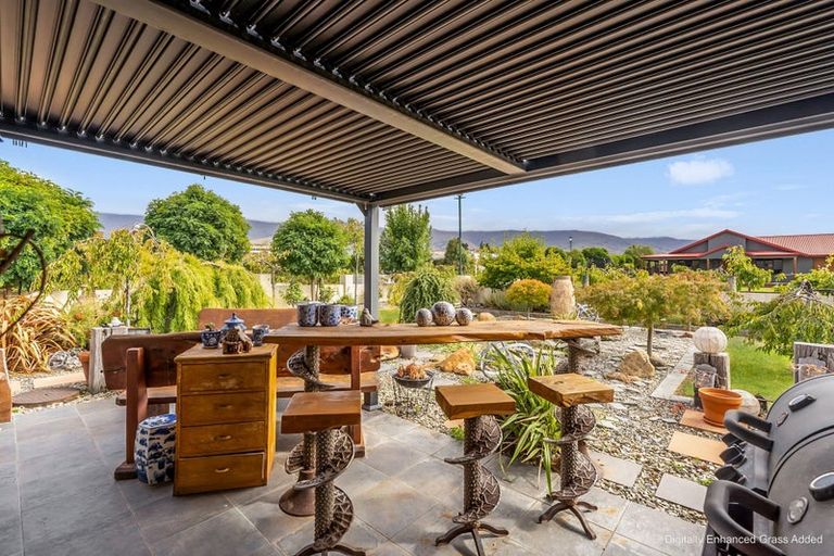 Photo of property in 10 Ethereal Crescent, Mount Pisa, Cromwell, 9383