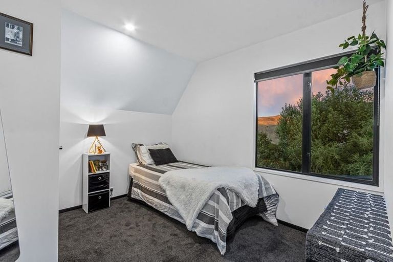Photo of property in 1/31 Harry Ell Drive, Cashmere, Christchurch, 8022