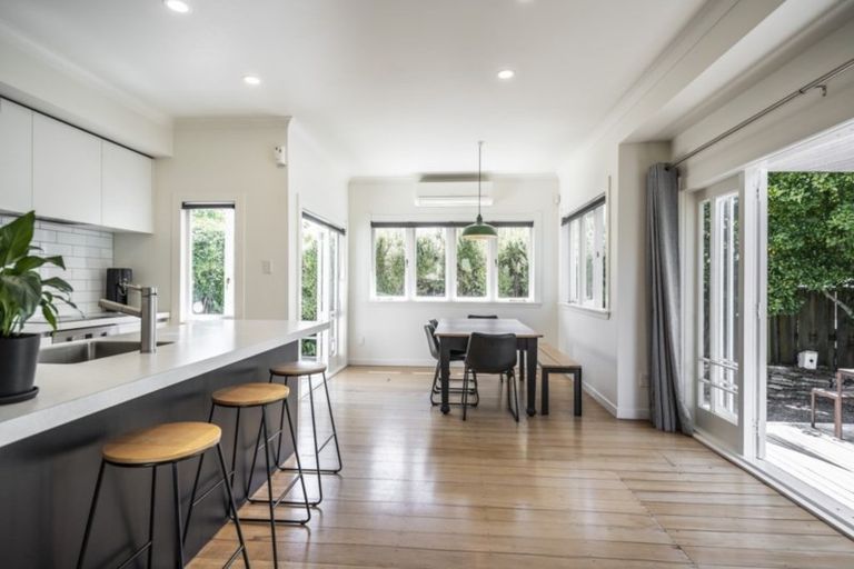 Photo of property in 45 Alfred Street, Fairfield, Hamilton, 3214