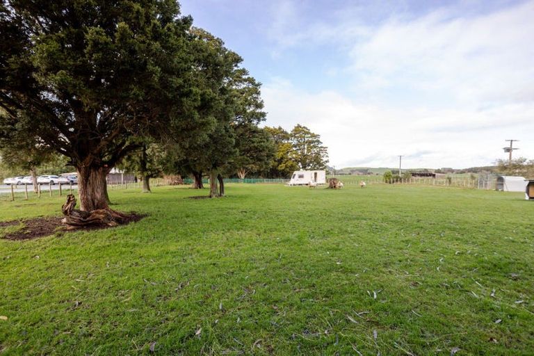 Photo of property in 341 Maharahara Road, Dannevirke, 4972