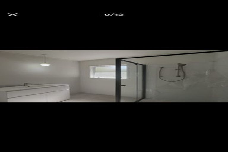 Photo of property in 13 Robbies Road, Shelly Park, Auckland, 2014