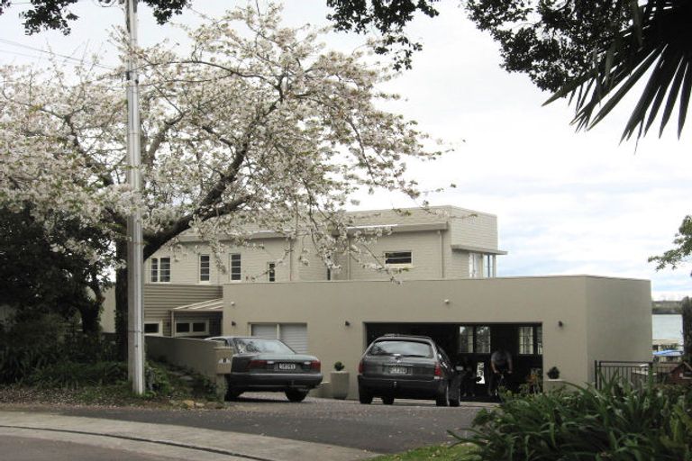 Photo of property in 1 Eighth Avenue, Tauranga, 3110