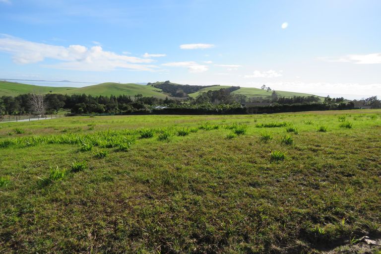 Photo of property in 18 Taipa View Road, Taipa, 0483