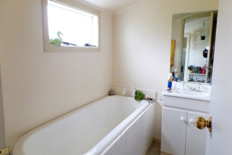 Photo of property in 88 Queen Street, Westport, 7825