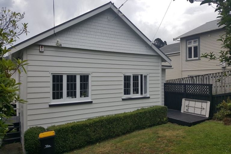 Photo of property in 15a Raine Street, Karori, Wellington, 6012