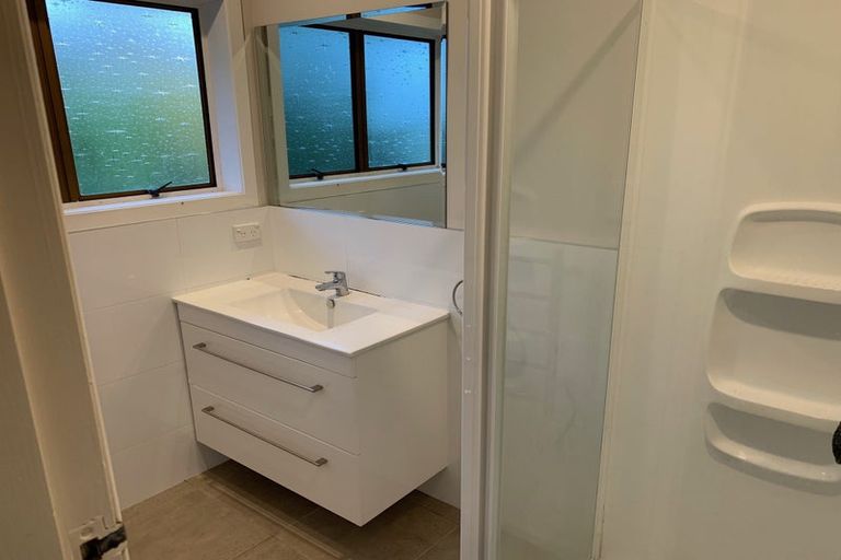 Photo of property in 1/149 Gossamer Drive, Pakuranga Heights, Auckland, 2010