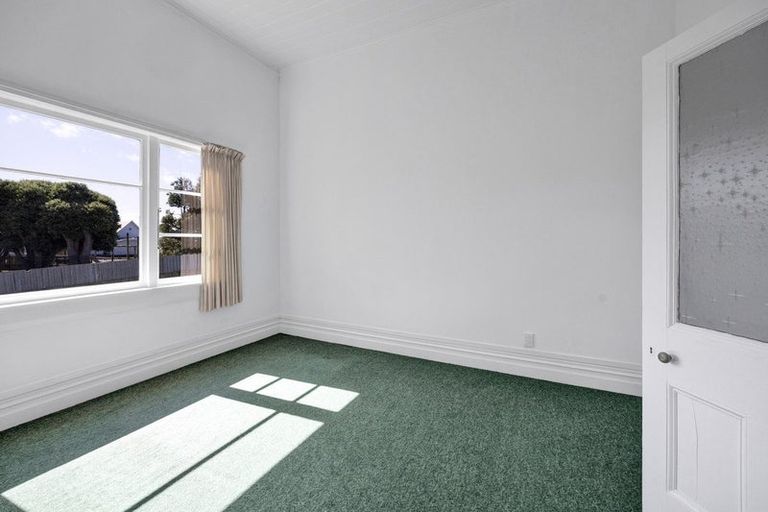 Photo of property in 6 Atea Place, Hawera, 4610