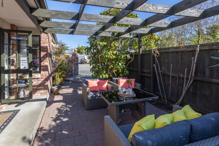 Photo of property in 46a Division Street, Riccarton, Christchurch, 8041