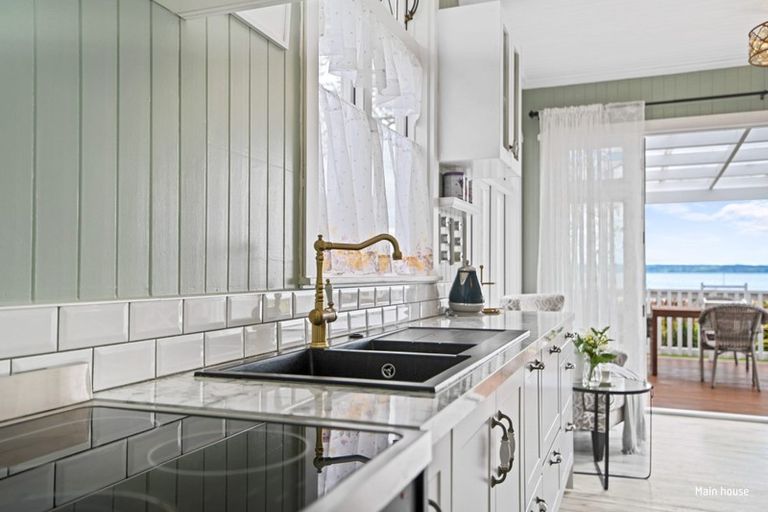 Photo of property in 9 Willow Avenue, Hannahs Bay, Rotorua, 3010