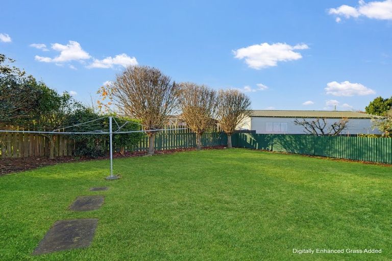 Photo of property in 37 Hadfield Crescent, College Estate, Whanganui, 4500