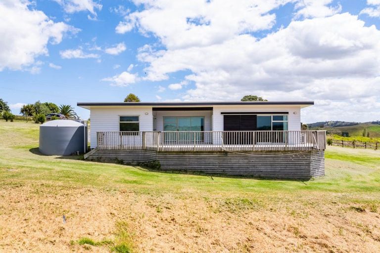 Photo of property in 129 Petley Road, Paparoa, 0571