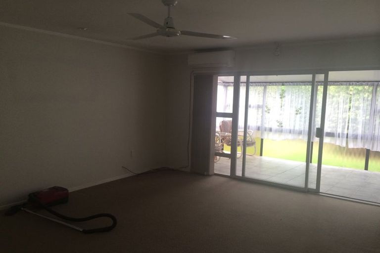 Photo of property in 2/67 Centreway Road, Orewa, 0931