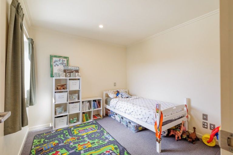 Photo of property in 25a Rosalie Terrace, Kelvin Grove, Palmerston North, 4414