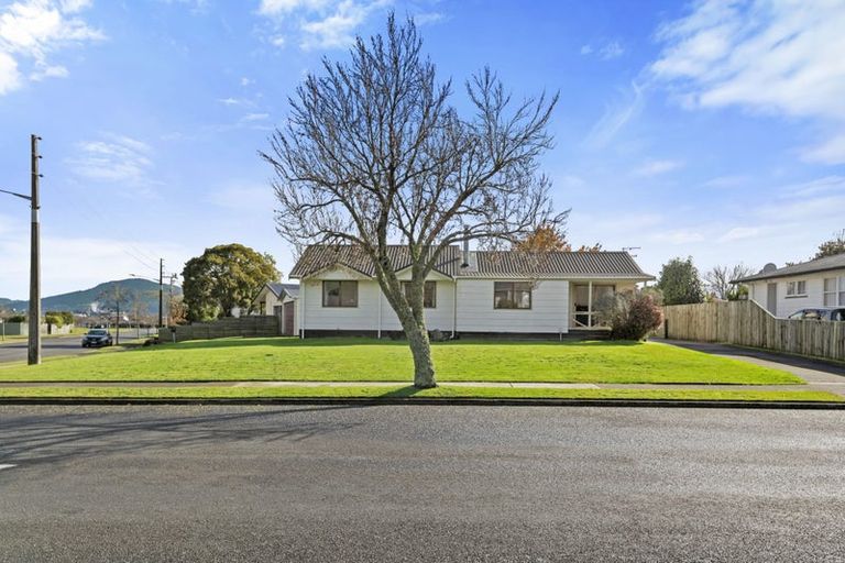 Photo of property in 35 Tennyson Drive, Owhata, Rotorua, 3010