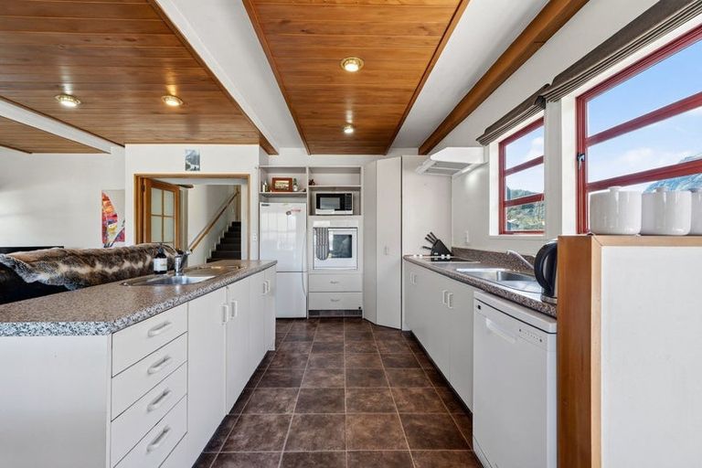 Photo of property in 8b Kiely Lane, Queenstown, 9300