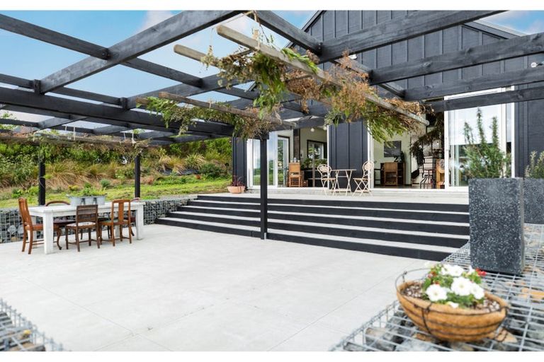 Photo of property in 42 Boyd Road, Clarks Beach, Pukekohe, 2679