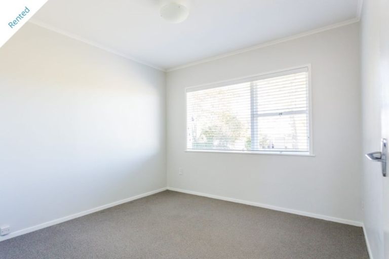 Photo of property in 46 Woodstock Road, Forrest Hill, Auckland, 0620