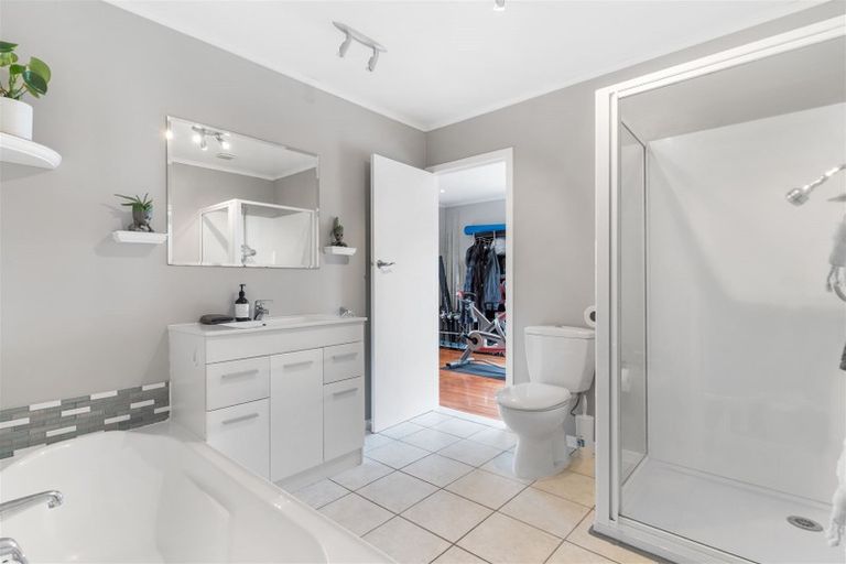 Photo of property in 253 Rangatira Road, Beach Haven, Auckland, 0626