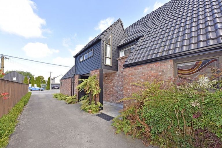 Photo of property in 1/88 Abberley Crescent, St Albans, Christchurch, 8014