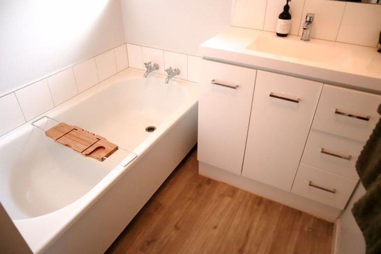 Photo of property in 1/52 Selwyn Street, Somerfield, Christchurch, 8024