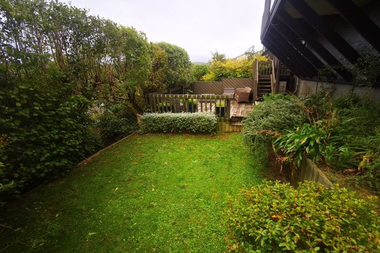 Photo of property in 16 Indira Place, Khandallah, Wellington, 6035