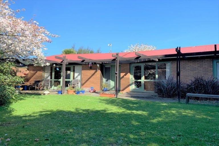 Photo of property in 12 Gloaming Place, Sockburn, Christchurch, 8042