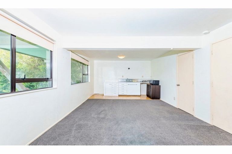 Photo of property in 13 Mceldowney Road, Titirangi, Auckland, 0604