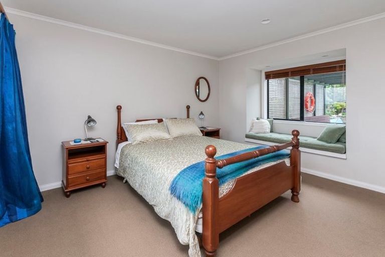 Photo of property in 8 Lynton Road, Bucklands Beach, Auckland, 2012