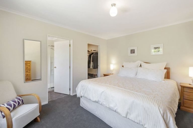 Photo of property in 2 Ashleigh Way, Waikanae Beach, Waikanae, 5036