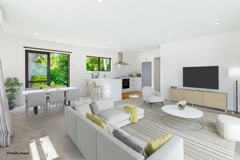 Photo of property in 129a Sunnyside Road, Sunnyvale, Auckland, 0612