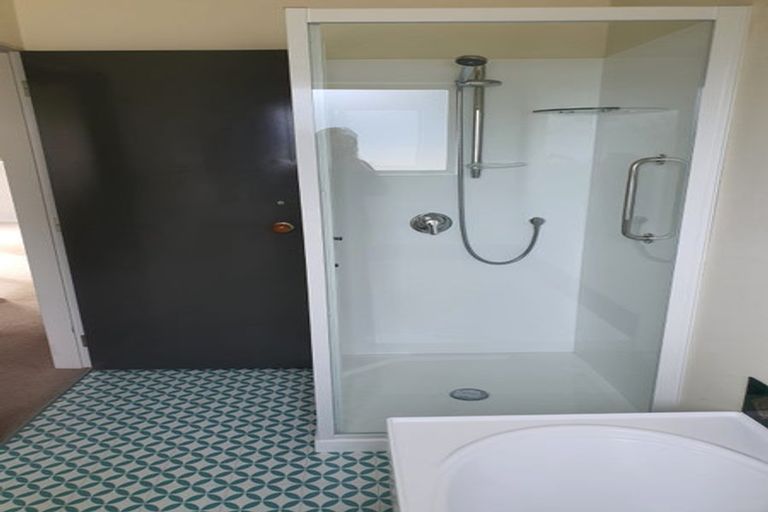 Photo of property in 27a Tremewan Street, Tawa, Wellington, 5028