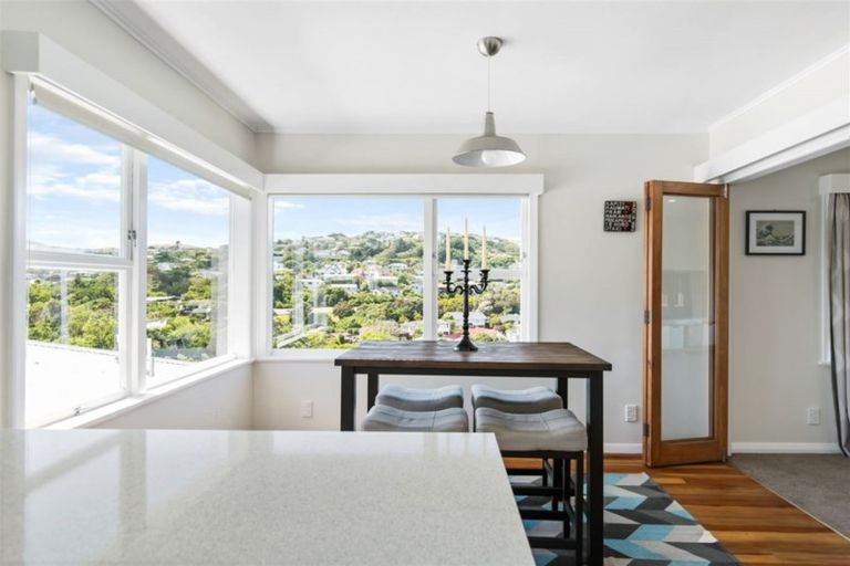 Photo of property in 73 Bassett Road, Johnsonville, Wellington, 6037