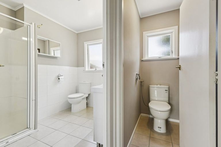 Photo of property in 61 Beechdale Crescent, Pakuranga Heights, Auckland, 2010