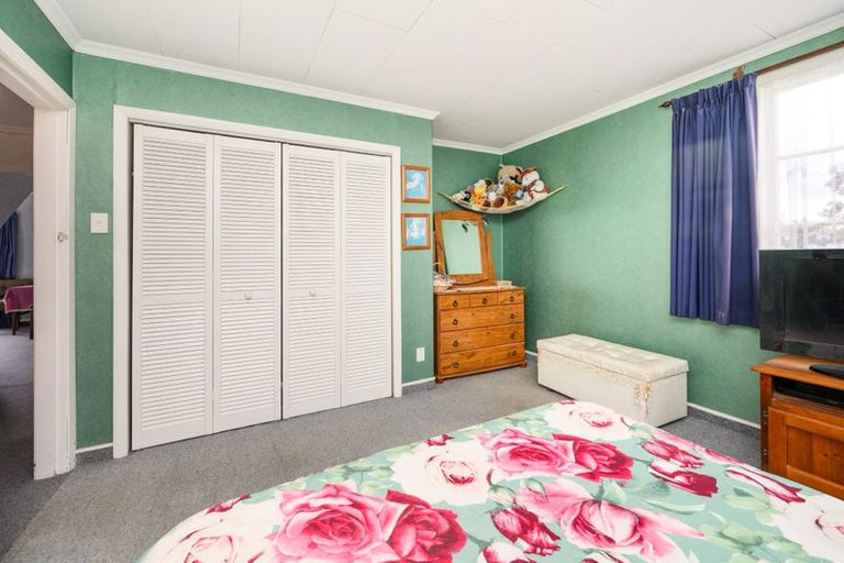 Photo of property in 42 Ihle Street, Terrace End, Palmerston North, 4410