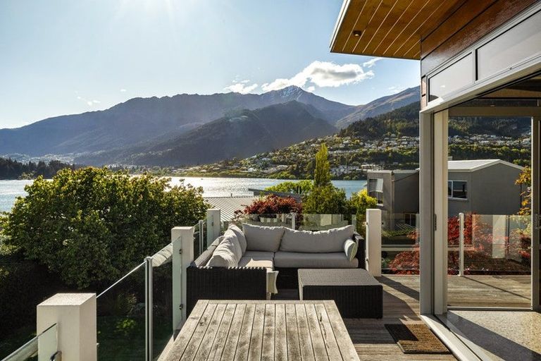 Photo of property in 497 Peninsula Road, Kelvin Heights, Queenstown, 9300
