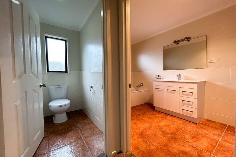 Photo of property in 358 One Tree Point Road, One Tree Point, 0118