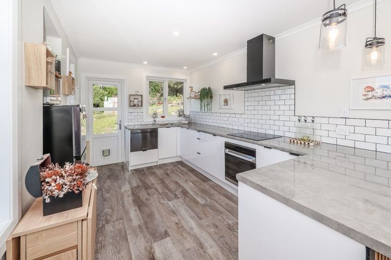 Photo of property in 5 Church Hill Road, Green Island, Dunedin, 9018