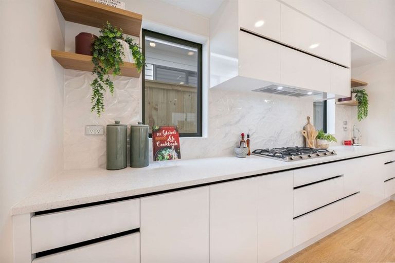 Photo of property in 52 Tir Conaill Avenue, Flat Bush, Auckland, 2019