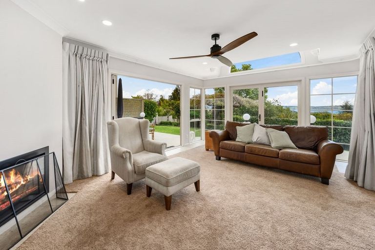 Photo of property in 6 Tupara Crescent, Kawaha Point, Rotorua, 3010