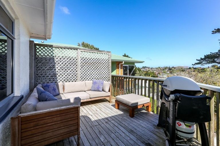 Photo of property in 128 Frankley Road, Frankleigh Park, New Plymouth, 4310