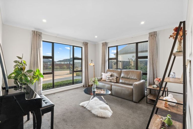 Photo of property in 55 Prestons Park Drive, Marshland, Christchurch, 8083