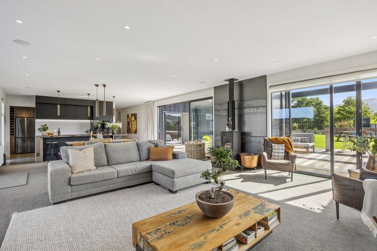 Photo of property in 10 Rodeo Place, Outram, 9019