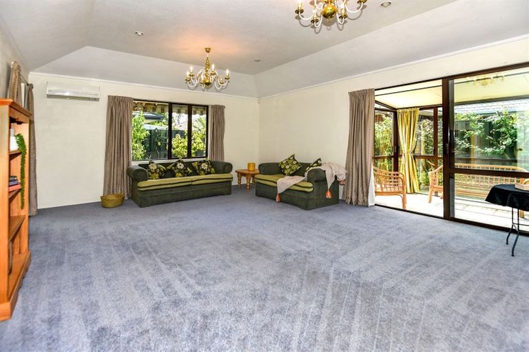 Photo of property in 5 Villa Grove, Ilam, Christchurch, 8041