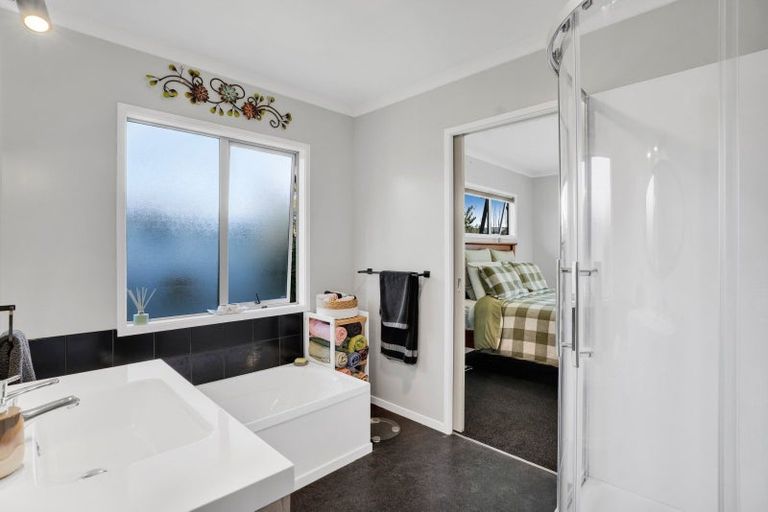 Photo of property in 8b Joshua Place, Bell Block, New Plymouth, 4312