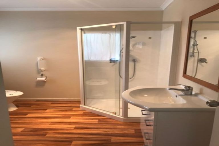 Photo of property in 206 Russell Road, Manurewa, Auckland, 2102