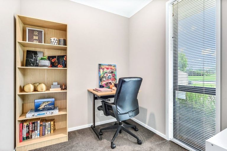 Photo of property in 7 Waikai Close, Ruakura, Hamilton, 3214