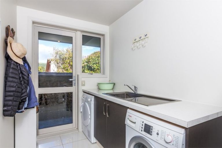 Photo of property in 94 Lisland Drive, Kinloch, Taupo, 3377