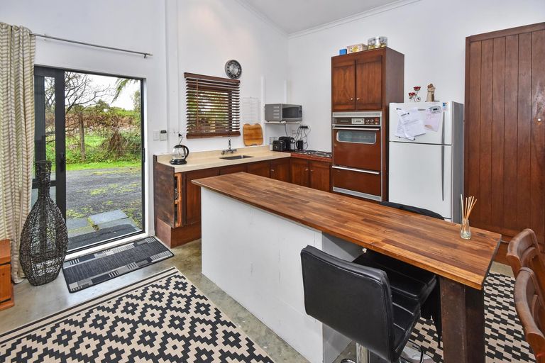 Photo of property in 28 Johnson Street, Tuakau, 2121