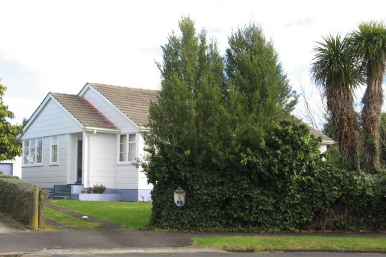 Photo of property in 5 Hume Place, Fairfield, Hamilton, 3214